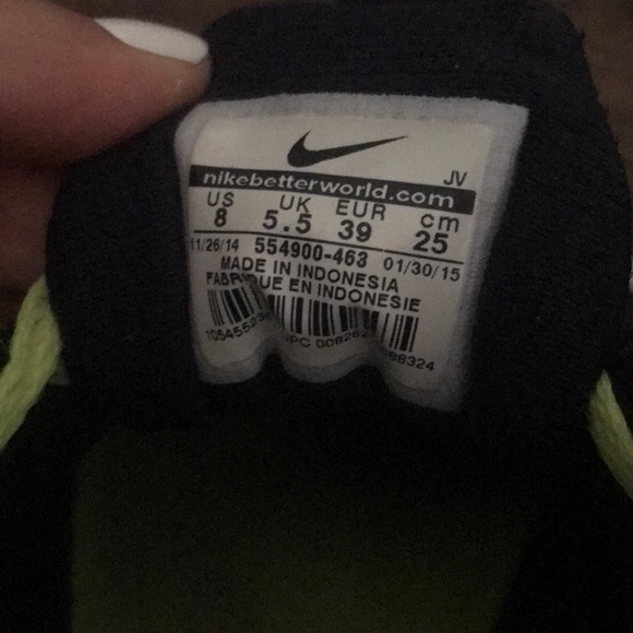 Nike Running Shoes - Picture 5 of 6